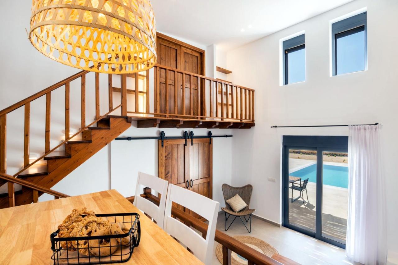 Cato Agro 4, Seafront Villa With Private Pool Afiartis Bagian luar foto