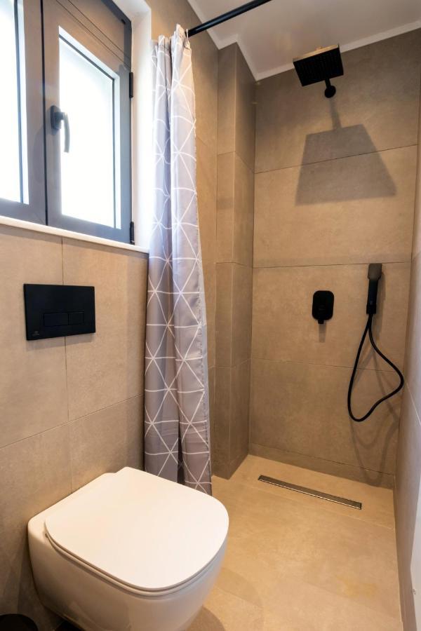 Cato Agro 4, Seafront Villa With Private Pool Afiartis Bagian luar foto