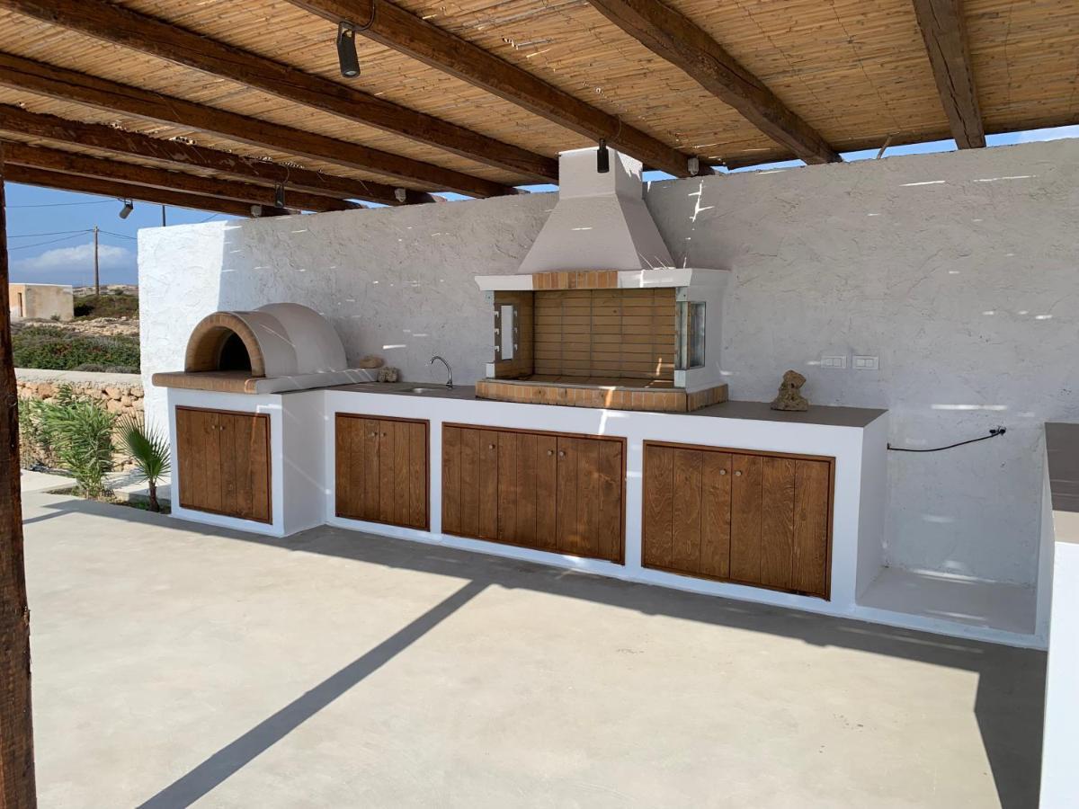 Cato Agro 4, Seafront Villa With Private Pool Afiartis Bagian luar foto